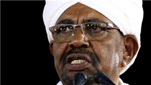 الجيش السوداني: متمسكون بالبشير قائداً للقوات المسلحة