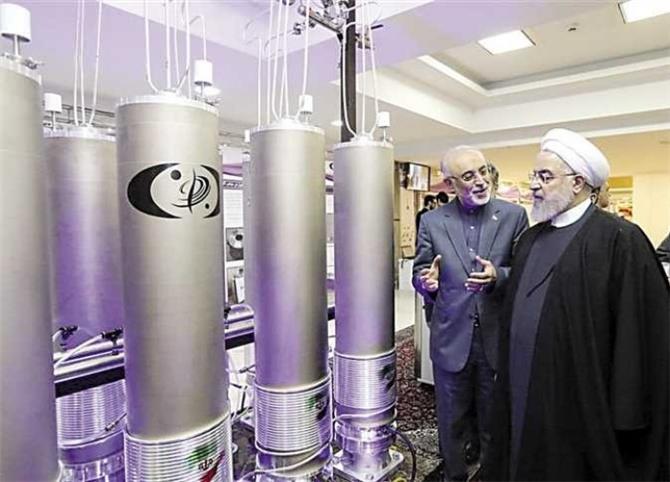 إيران تتوعد بالكشف قريبًا عن أجهزة الطرد المركزي لتخصيب اليورانيوم