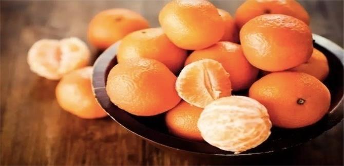 أطعمة تحتوي على فيتامين C أكثر من البرتقال