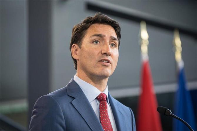 رئيس وزراء كندا يهنئ المسلمين من مواطينه برمضان