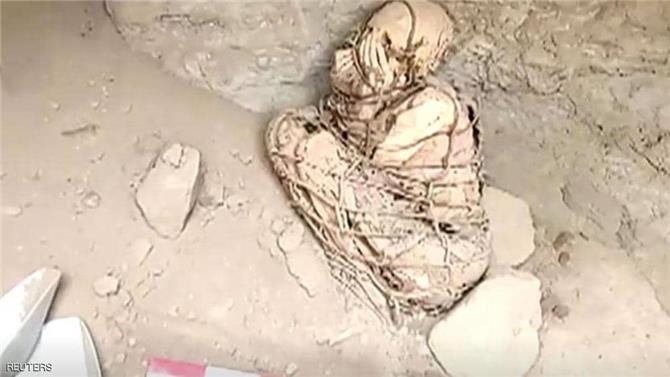 العثور على مومياء مرعبة عمرها مئات السنين في بيرو