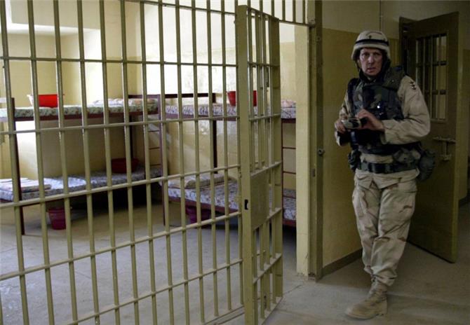 زنازين أبوغريب توابيت جاهزة للعشرات من ضحايا التعذيب العراقيين