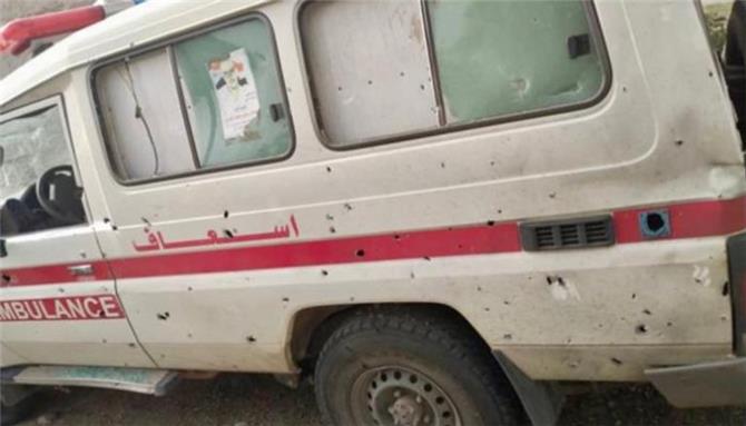 إصابة طبيبين بهجوم حوثي على سيارة إسعاف بالضالع اليمنية