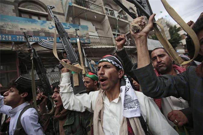 الحوثيون يشنون هجمات في عدة محافظات بعد فشل تمديد الهدنة