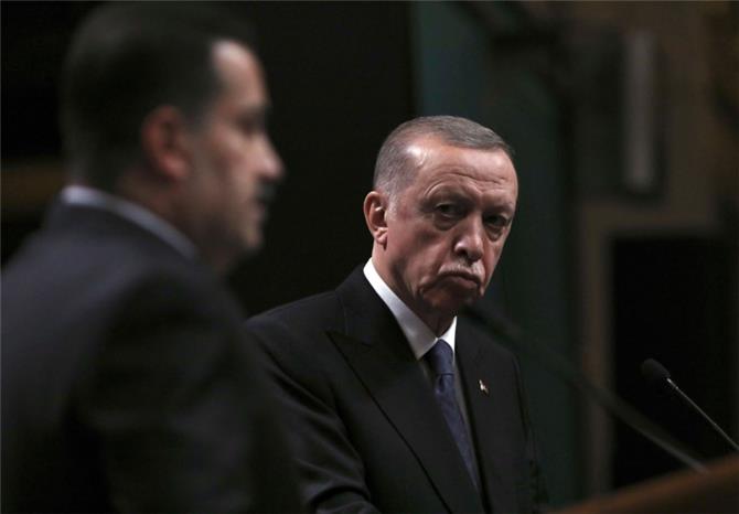 أردوغان يحاول إنقاذ خياراته الاقتصادية قبل الانتخابات التركية