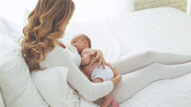 دراسة تكشف تأثيرات الرضاعة الطبيعية على النمو المعرفي للطفل