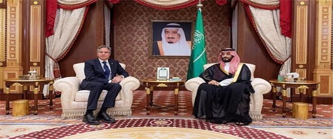 ولي العهد السعودي ووزير الخارجية الأميركي يبحثان العلاقات الثنائية