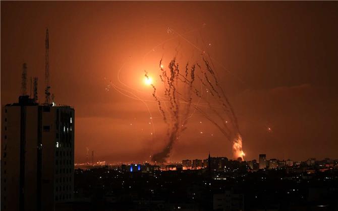 تل أبيب تتعرض لأكبر هجوم صاروخي منذ بدء الحرب