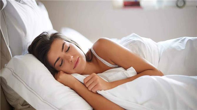 دراسة حديثة.. النوم الجيّد يطيل حياة الإنسان